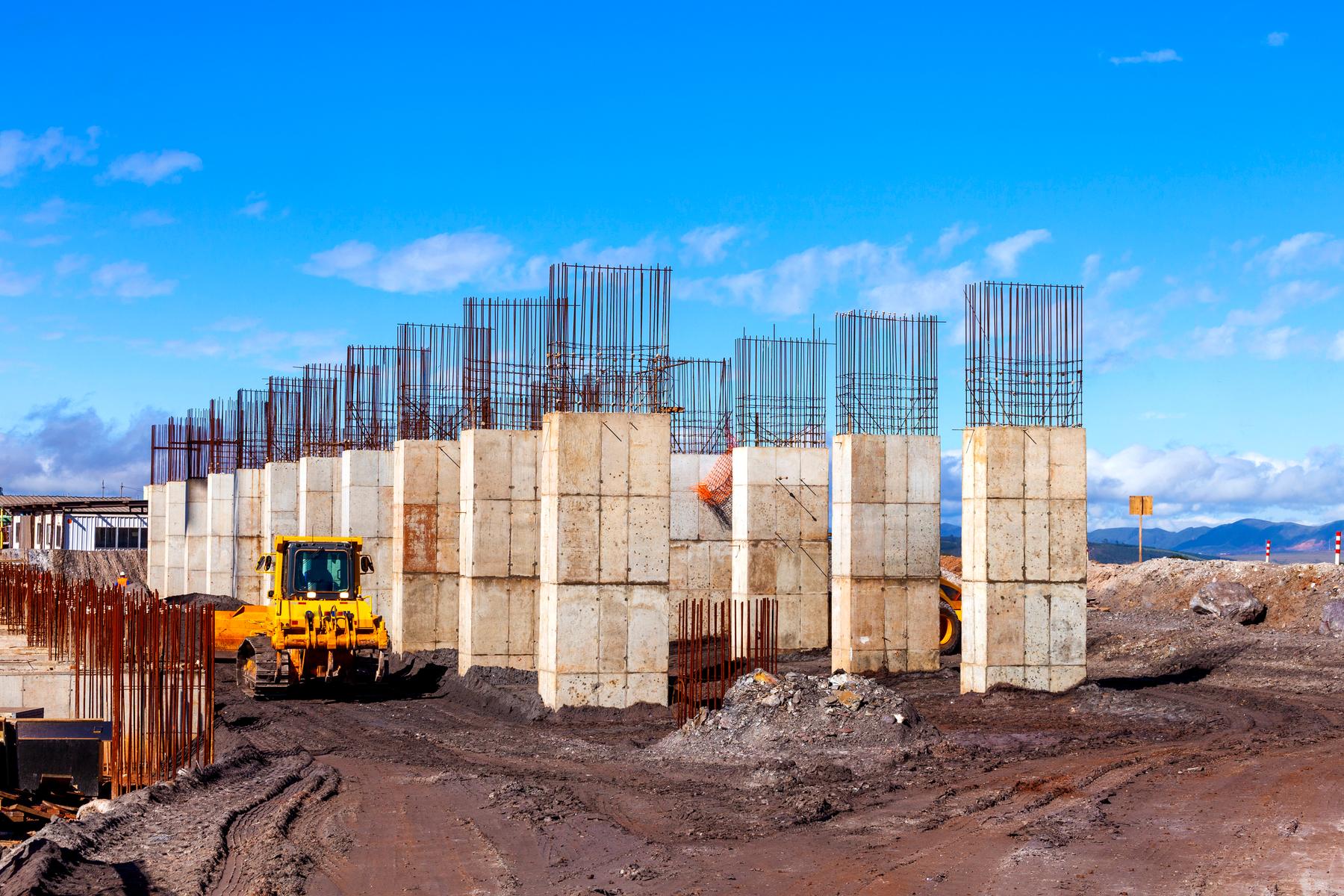 Concrete columns and reinforcement at a construction site