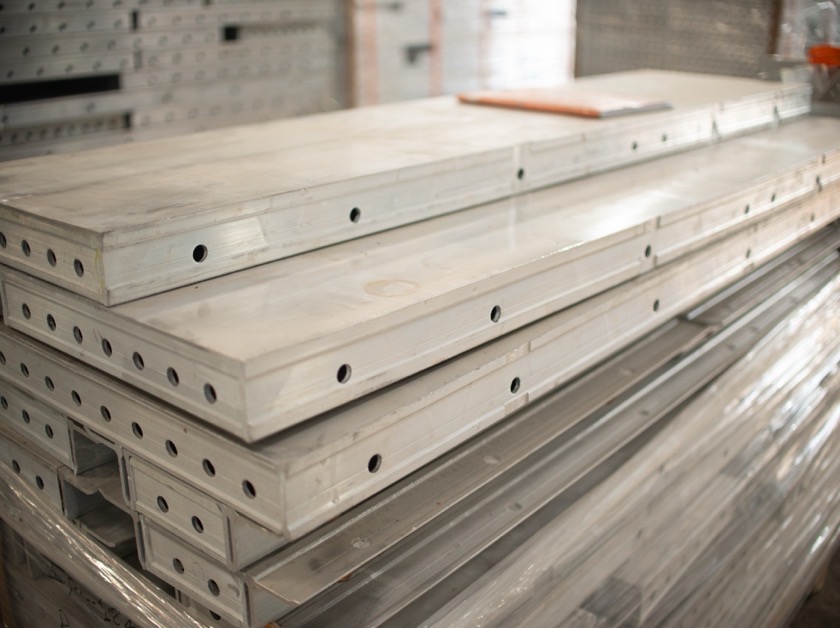 A built-up formwork frame in the storage hall